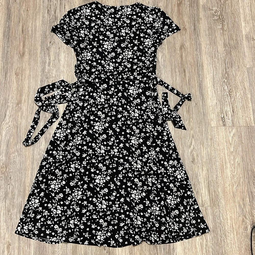 Eliza J Faux Wrap Floral Midi Dress - Picture 5 of 12